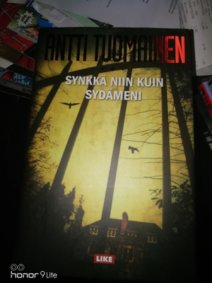 Antti Tuomainen Synkkä niin kuin sydämeni