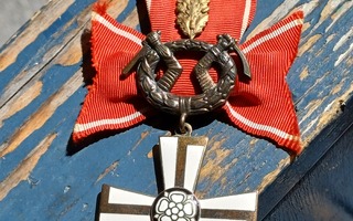 2.lk Vapaudenristi 1941 Tammenlehvällä! Siisti.