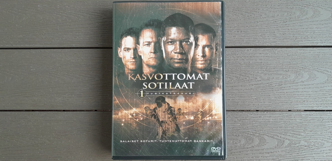 DVD: Kasvottomat Sotilaat - 1 Kausi, 4xDVD (2006)