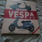 Vespa 75 years kirja uusi - pikkukuva 1