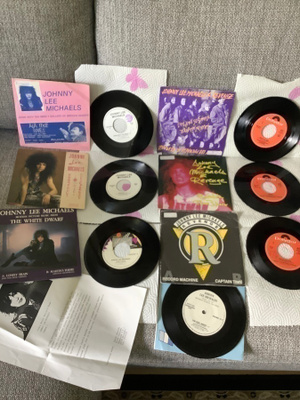 9 X 7" JOHNNY LEE MICHAELS ( REVENGE,ANDROIDS) PS 9 XSINGLET
