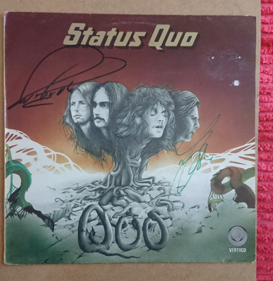Status Quo - 2 x nimikirjoitus QUO Lp; n kannessa