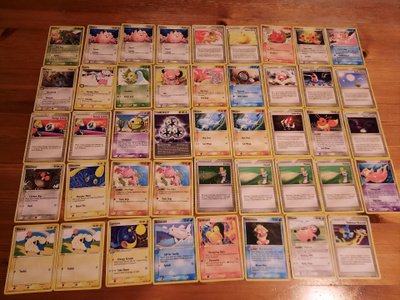 Setti vanhoja Pokemon-kortteja 44 kpl