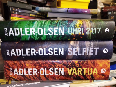 3 KPL ADLER-OLSEN KOVAKANTISIA KIRJOJA
