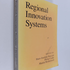 Regional innovation systems : the role of governances in ... - pikkukuva 1