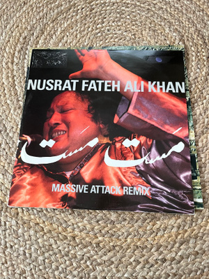 Nusrat Fateh Ali Khan : (Massive Attack Remix)