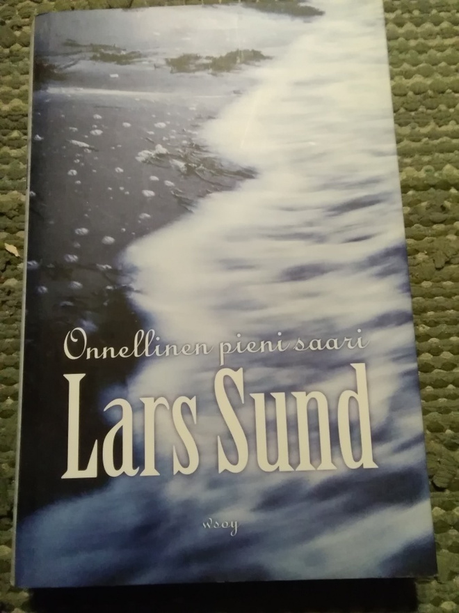 Lars Sund: Onnellinen pieni saari