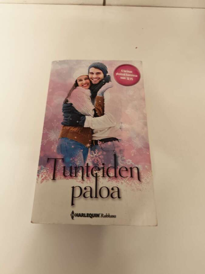 Tunteiden paloa (Harlequin antologia)