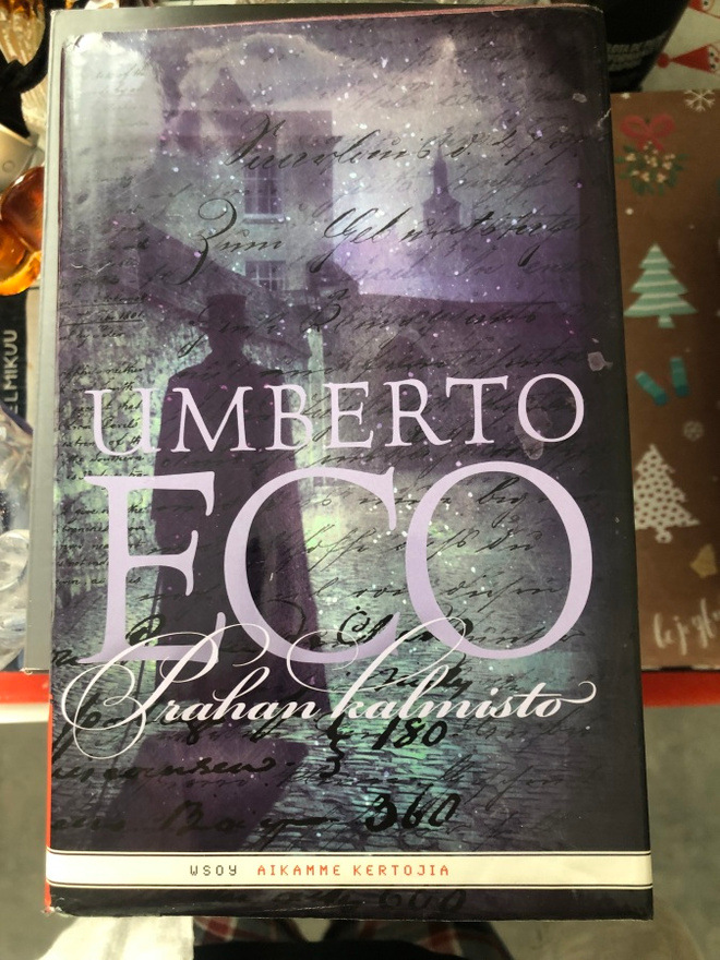 Umberto Eco: Prahan kalmisto. 2012. 1.p.