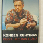 John Simon • Koneen ruhtinas, Pekka Herlinin elämä - pikkukuva 1