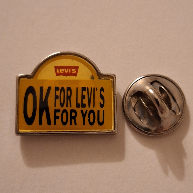 LEVI'S PINSSI