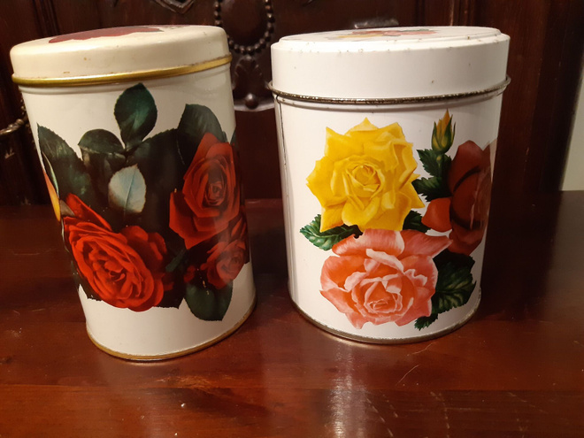 Vintage kahvipurkit