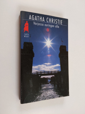 Agatha Christie : Varjossa auringon alla