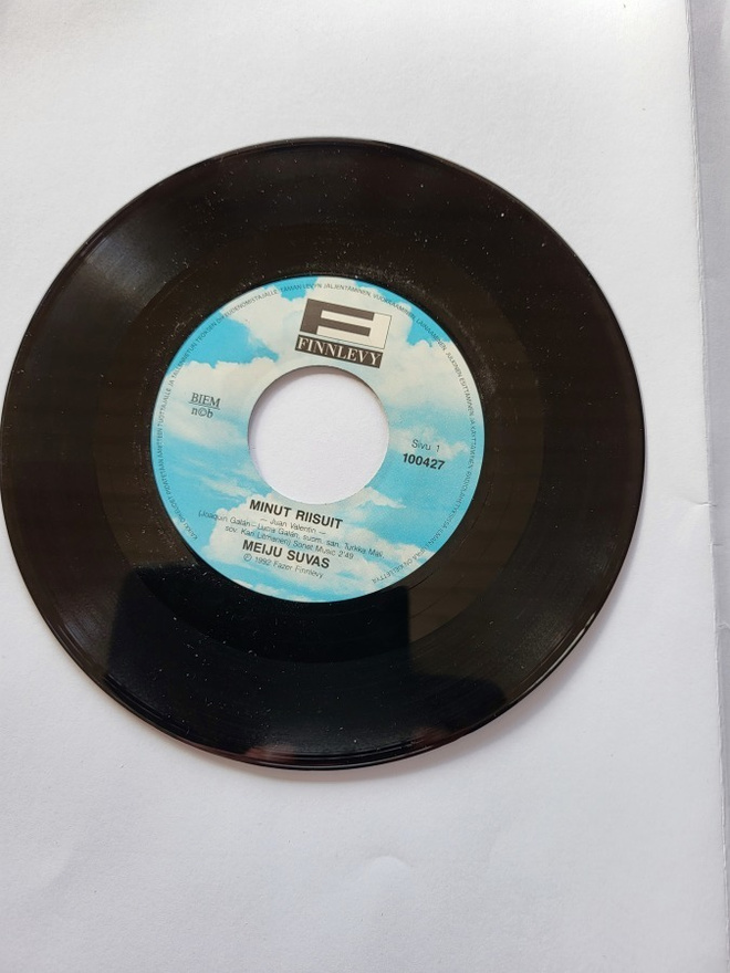 Meiju – Minut Riisuit (7" single)