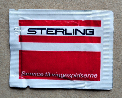 Sterling-lentoyhtiön yksittäispakattu kosteuspyyhe