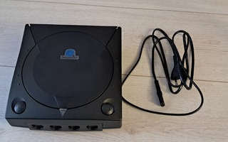 Sega Dreamcast *Huollettu* *Aluevapaa+Noctua+Uusi kotelo*