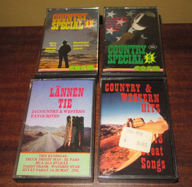 4 kpl:n paketti country c-kasetit kerralla