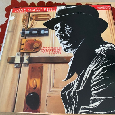 TONY MACALPINE: Maximum Security. * EUR 1987