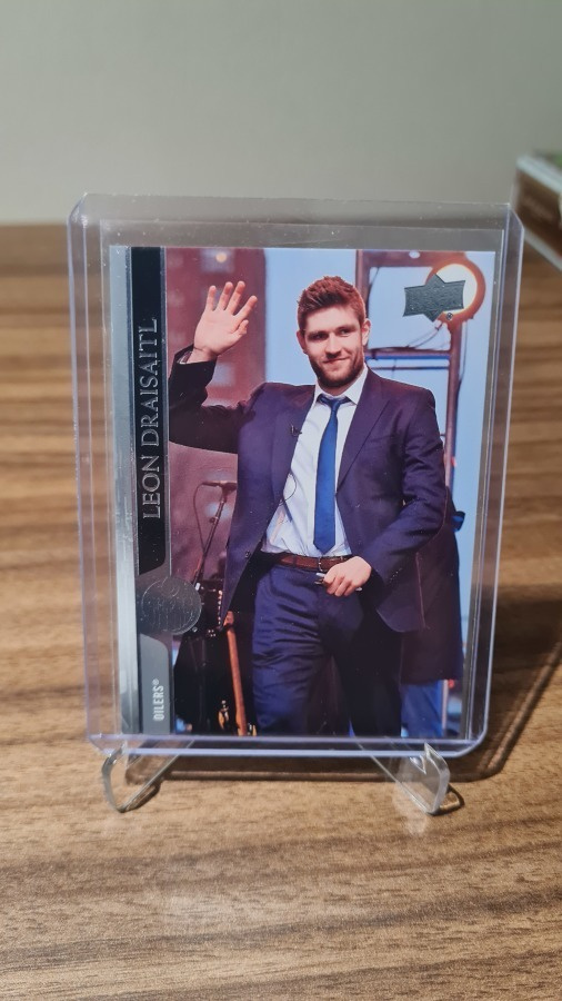 2020-21 Upper Deck  Suit photo variation Leon Draisaitl
