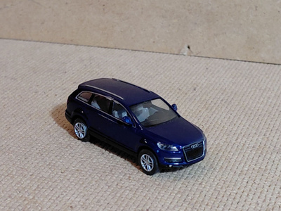 Audi	Q7	Suv	2007	sininen 1:87	Wiking
