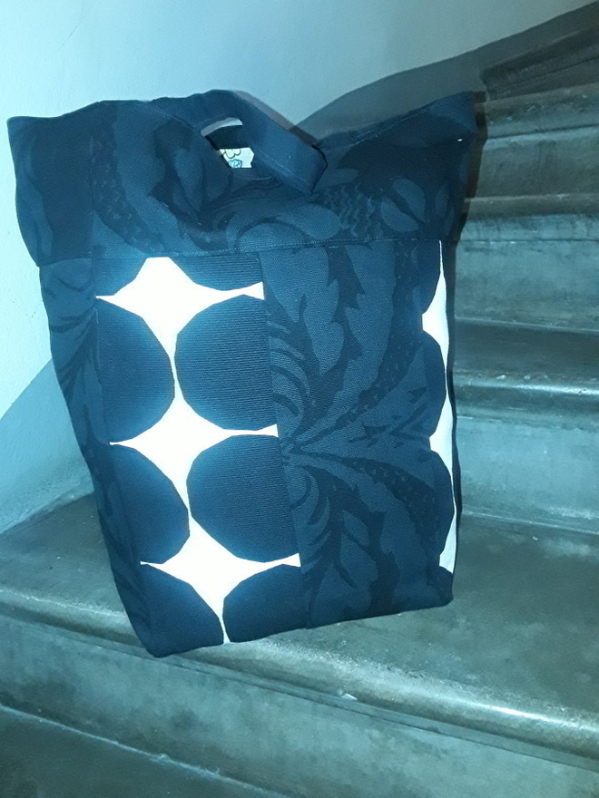 Marimekko kankaasta ommeltu iso shopper kassi