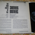 SMOTHERS BROTHERS - Two Sides Of - LP 1962 comedy pop EX- - pikkukuva 2
