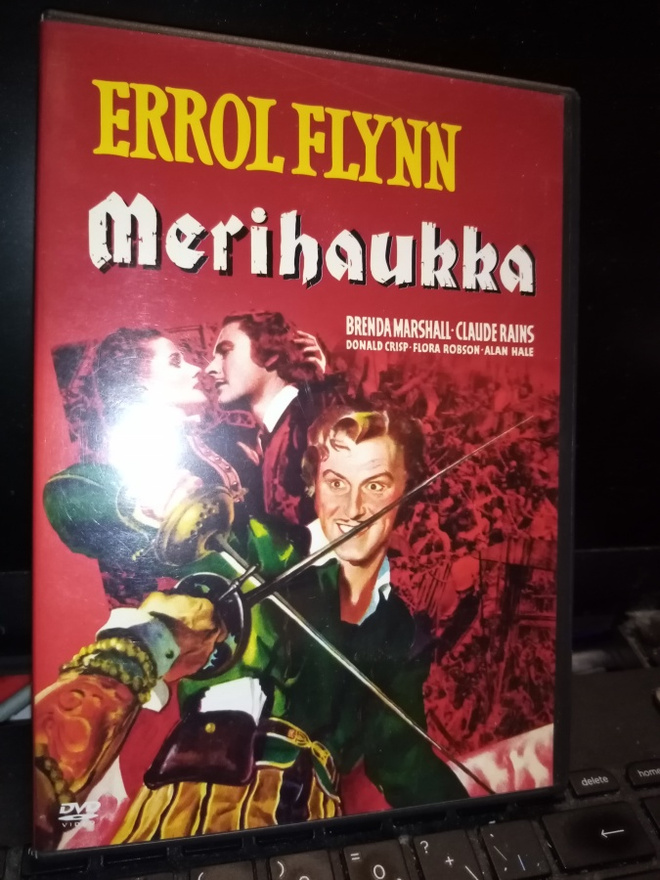 DVD Merihaukka ( SIS POSTIKULU)