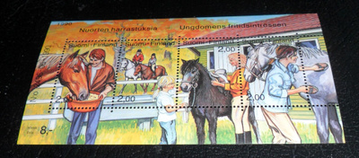 LAPE 1117 NUORTEN HARRASTUKSIA RATSASTUKSIA. ** .