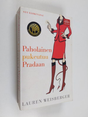 Lauren Weisberger : Paholainen pukeutuu Pradaan