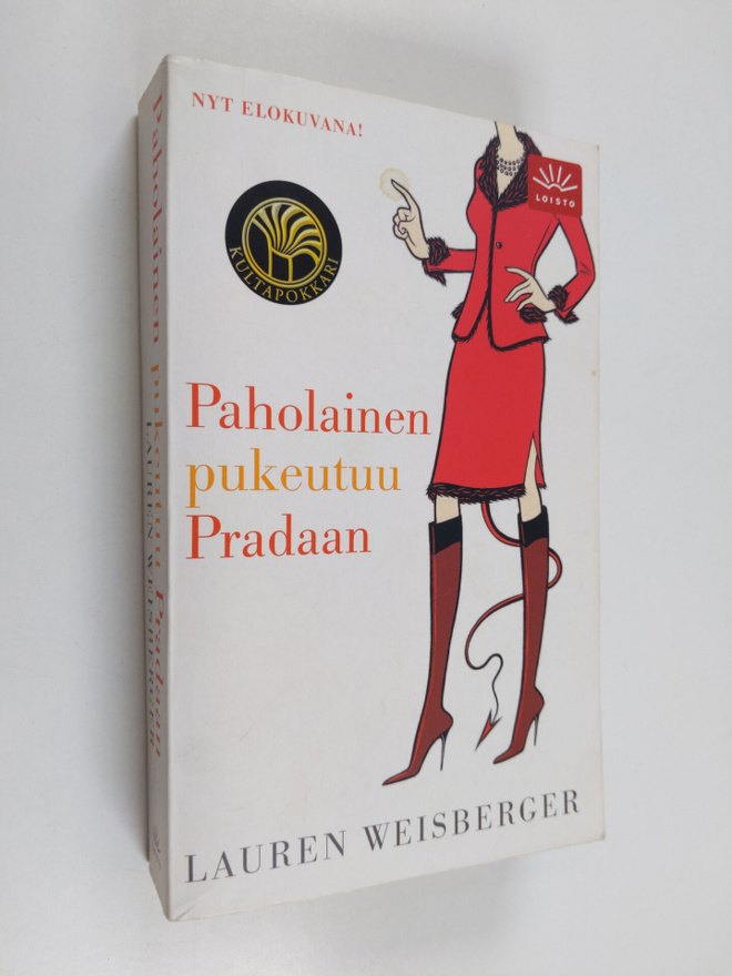 Lauren Weisberger : Paholainen pukeutuu Pradaan