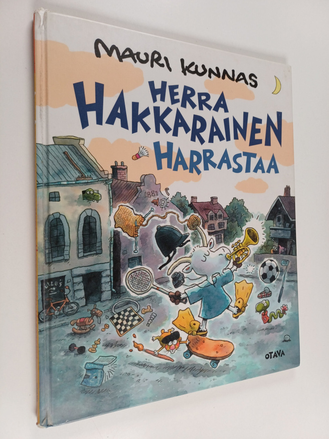 Mauri Kunnas : Herra Hakkarainen harrastaa