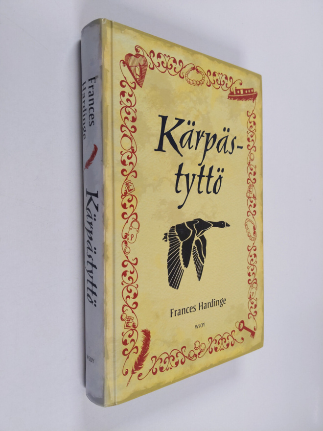Frances Hardinge : Kärpästyttö