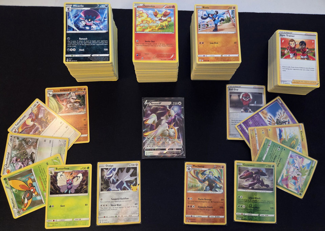 600+ kpl Pokemon kortit, Lähes Uudenveroiset - Pakka 6