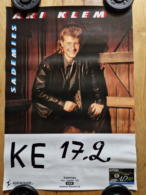 Ari Klem Keikkajuliste 60 x 42 cm