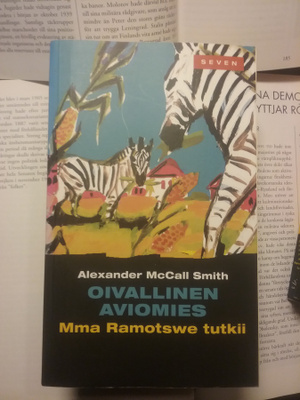 Alexander McCall Smith - Oivallinen aviomies (pokkari)