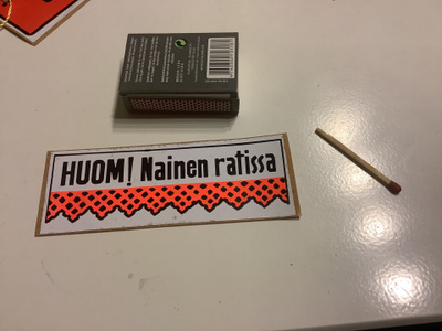 Tarra 60/70 luvulta Nainen ratissa