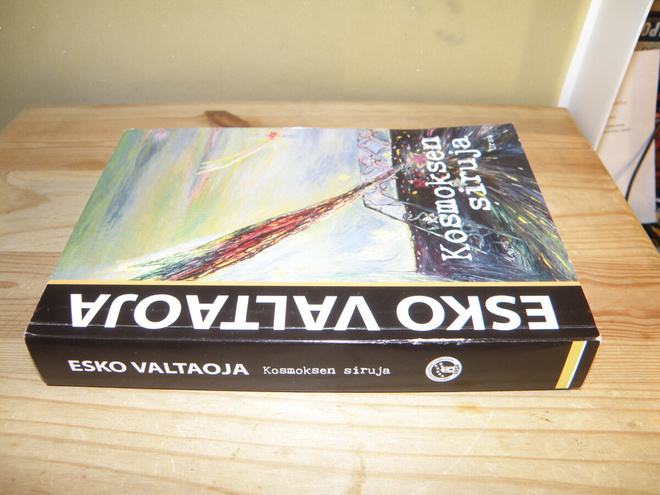 Esko Valtaoja Kosmoksen siruja (nidottu)