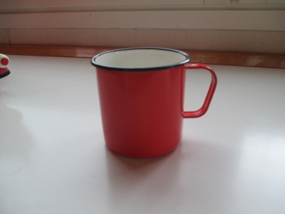 Wärtsilä Finel Emalimuki punainen Katso kuvat.