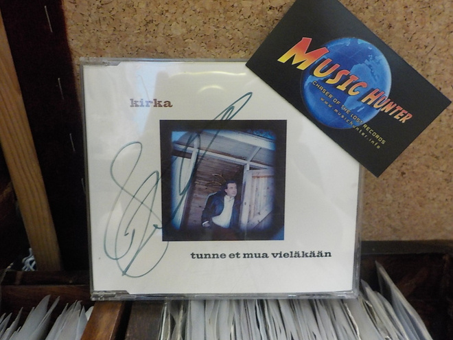 KIRKA - TUNNE ET MUA VIELÄKÄÄN UUSI CDS + NIMIKIRJOITUS