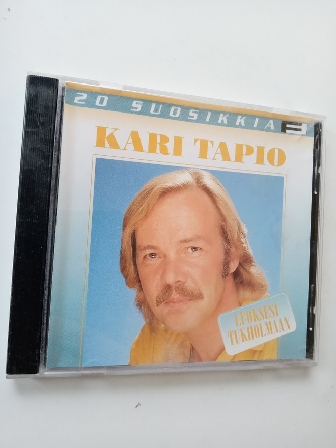 CD KARI TAPIO - 20 SUOSIKKIA  ( Sis.postikulut )
