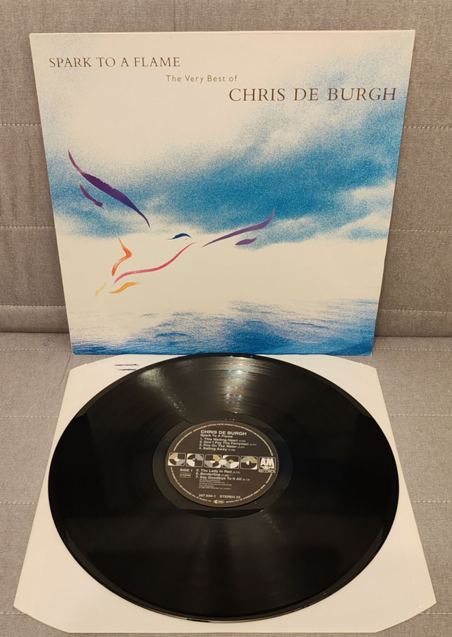 Chris de Burgh Spark To A Flame lp suomipainos