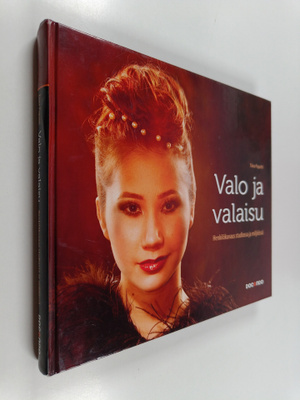 Tiina Puputti : Valo ja valaisu : henkilökuvaus studiossa...