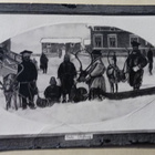 Oulu, lappilaisia ja ajoporoja, ahkioita keskustassa p. 1916 - pikkukuva 1
