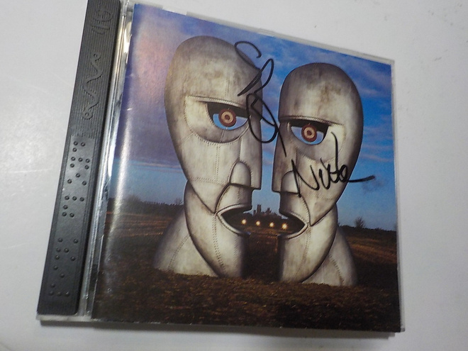 PINK FLOYD - THE DIVISION BELL CD KAHDELLA NIMMARILLA