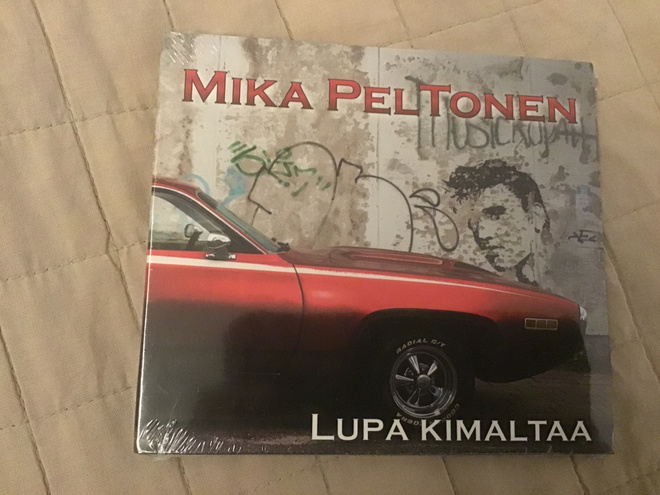 Mika Peltonen . Lupa Kimaltaa CD muoveissa