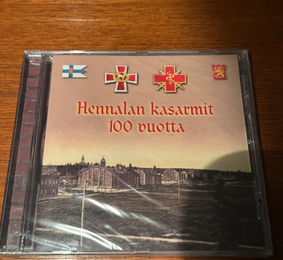 PV:n Varusmiessoittokunta: Hennalan kasarmit 100 vuotta UUSI