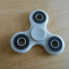 Perinteinen Fidget spinner, valkoinen. - pikkukuva 2