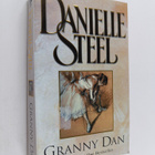 Danielle Steel : Granny dan - pikkukuva 1