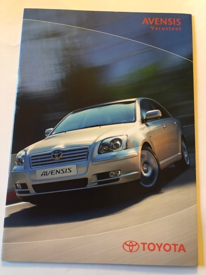 Myyntiesite - Toyota Avensis varusteet - 3/2003