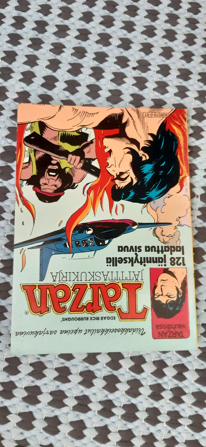 Tarzan Jättitaskukirja v. 1980 LÄHES PRIIMA!